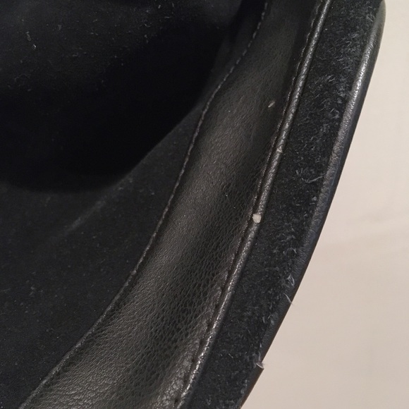 BDG Genuine Suede Bucket Bag - Picture 10 of 11